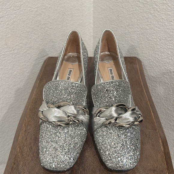 Miu Miu Vernice 2 Metallic Diamond Glitter Loafers Pumps Silver Size 38 US 7.5 - Picture 3 of 13